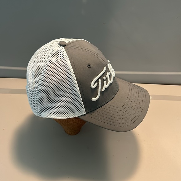 Titleist Golf Symbol of Excellence Mesh SnapBack Gray and White Hat. OS - Picture 3 of 10
